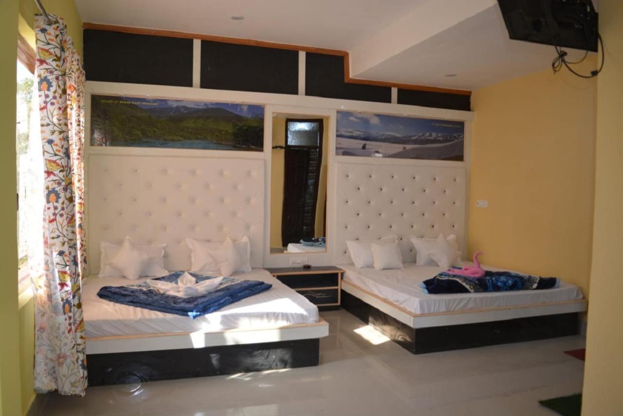 Nice One Palace Srinagar  Luaran gambar